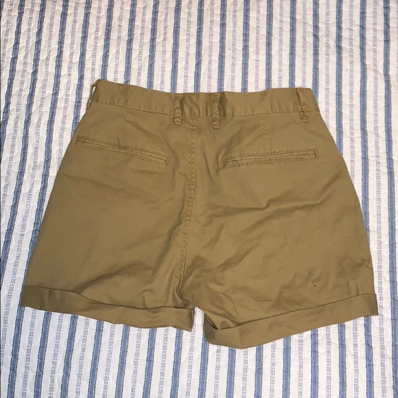 Brandy Melville Brown Rolled Shorts - Picture 2 of 4